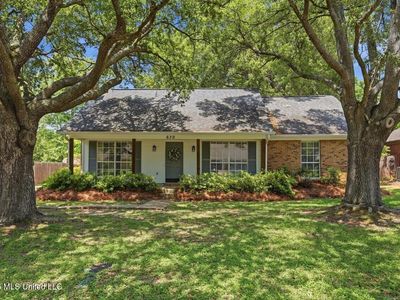 630 Red Oak Dr