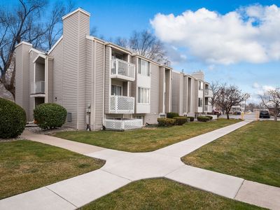 875 E Arrowhead Ln S #47