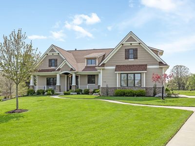 719 Golfview Dr