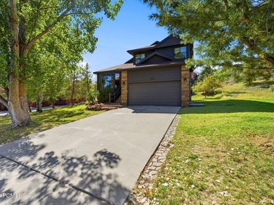 8109 Meadowview Dr