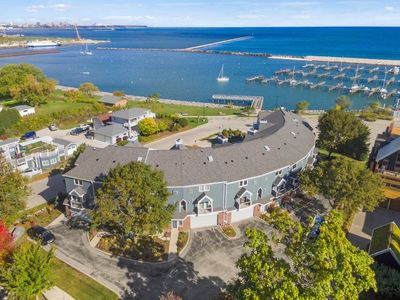 2702 South Shore DRIVE #B