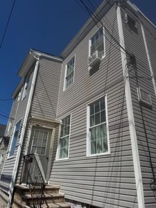 116 Redwood Ave