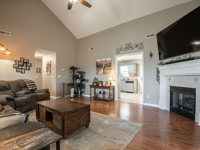 792 Colony Cir