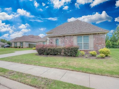2923 Paradise Dr