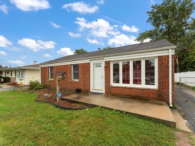 135 Laura Ln