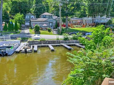 52 Sterling Rd