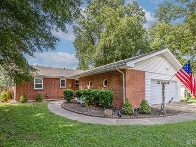 Property at 900 Hawthorn Dr, Sikeston, MO