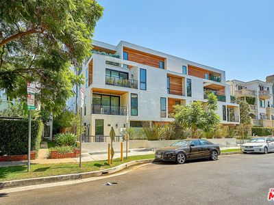 132 N Swall Dr UNIT 301