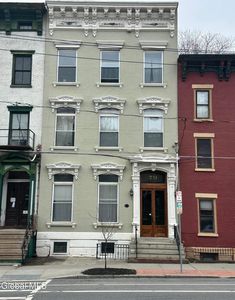 79 Ten Broeck Street