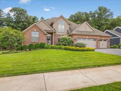 858 Freedlund Dr
