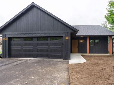 704 THORNAPPLE STREET