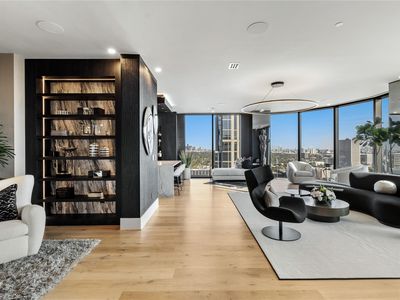 1409 Post Oak Blvd Unit 2301