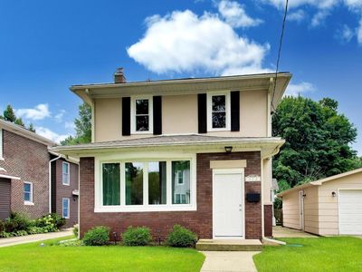 315 Douglas Ave