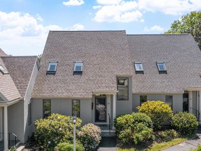 24 Bayridge Ln #24