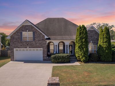 126 W Observatory Dr