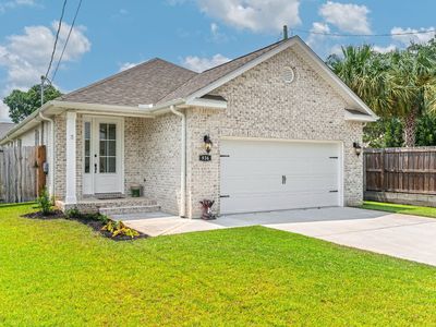 936 Harrelson Dr