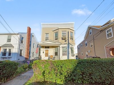 322 Hickory St