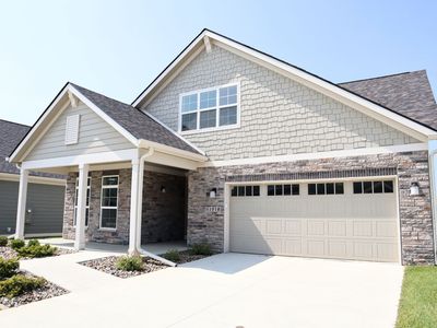1018 NW Creekside Dr