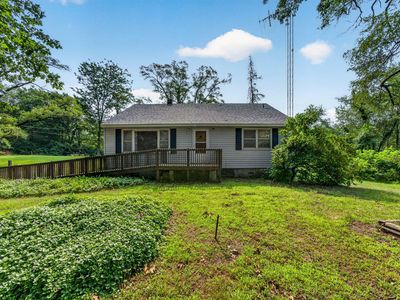 3086 Detroit Rd