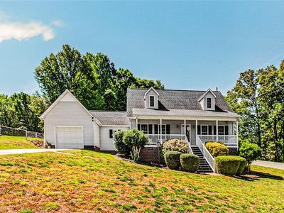 810 Rockcliff Ter
