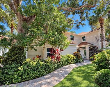 1607 Redbay Cir