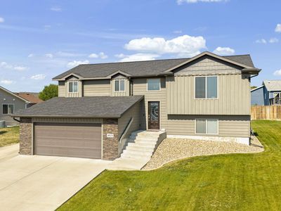 4825 Parkview Dr