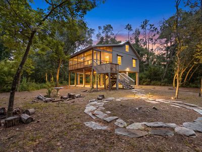 3211 NE River Park Rd