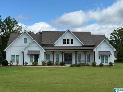10 Stonewood Ln