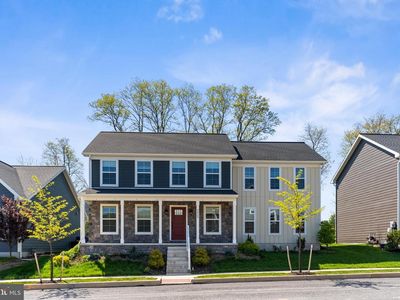 2425 Hawthorne Dr