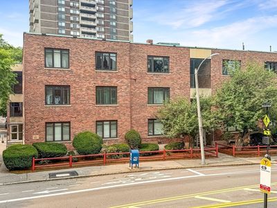 573 Washington St APT 29