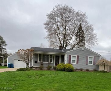 Property at 236 Hopewell Dr, Struthers, OH