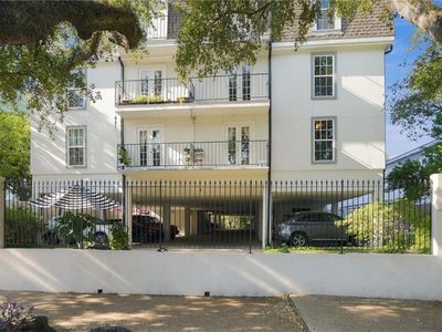3625 Saint Charles Ave APT 2F