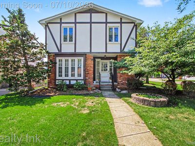 18945 Hilton Dr