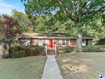 200 River Dr