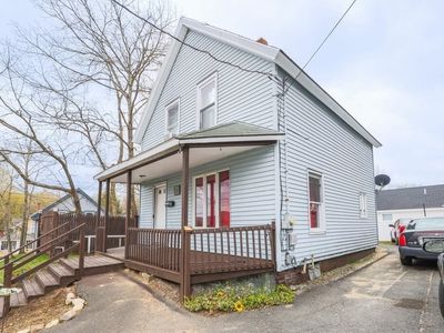 35 Essex St
