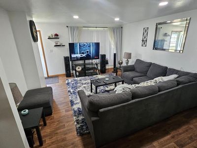 1319 Greenfield AVENUE