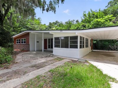 7075 Fontainebleau Cres