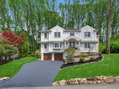 15 Malcolm Pl