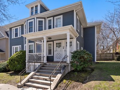 74 Bradfield Ave