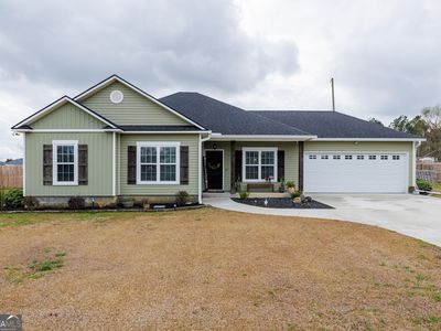 Property at 87 N Moody Dr, Ray City, GA