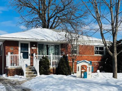 3266 S Margarette Ct