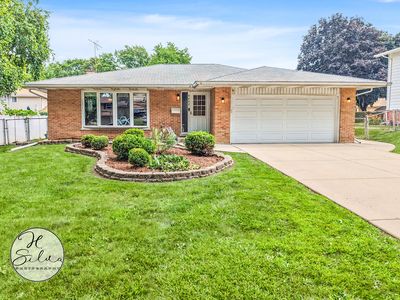 4402 Sycamore Ln