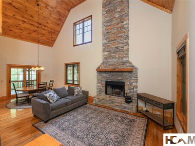 225 Catesby Trail