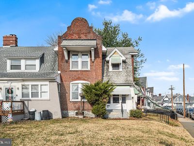 Property at 12 Plaza St, Marcus Hook, PA