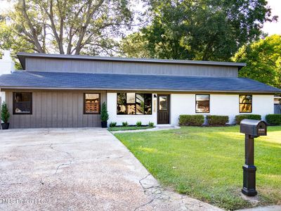3232 Stark Dr