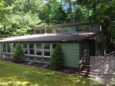 219 Breeden Dr