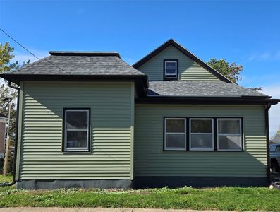 Property at 413 E 4th St S, Newton, IA