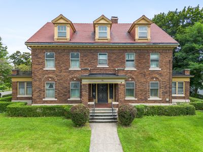 116 Riverside Dr