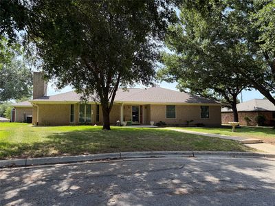 3 Brownstone Ct