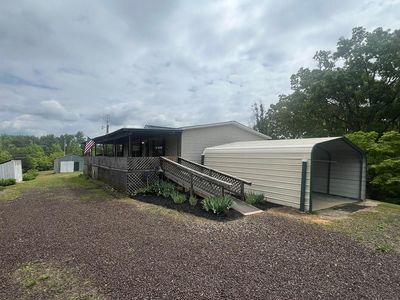 105 Lola Dr